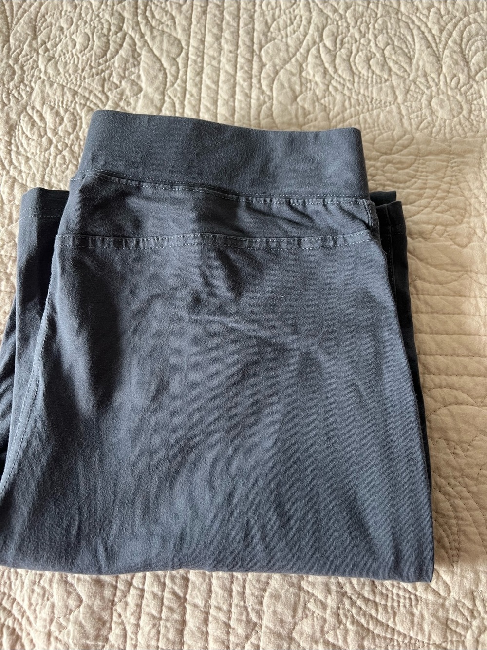 Habitat Women's Track Joggers in Charcoal
